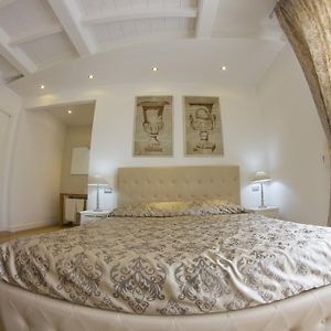 Comfort Triple Room Shower